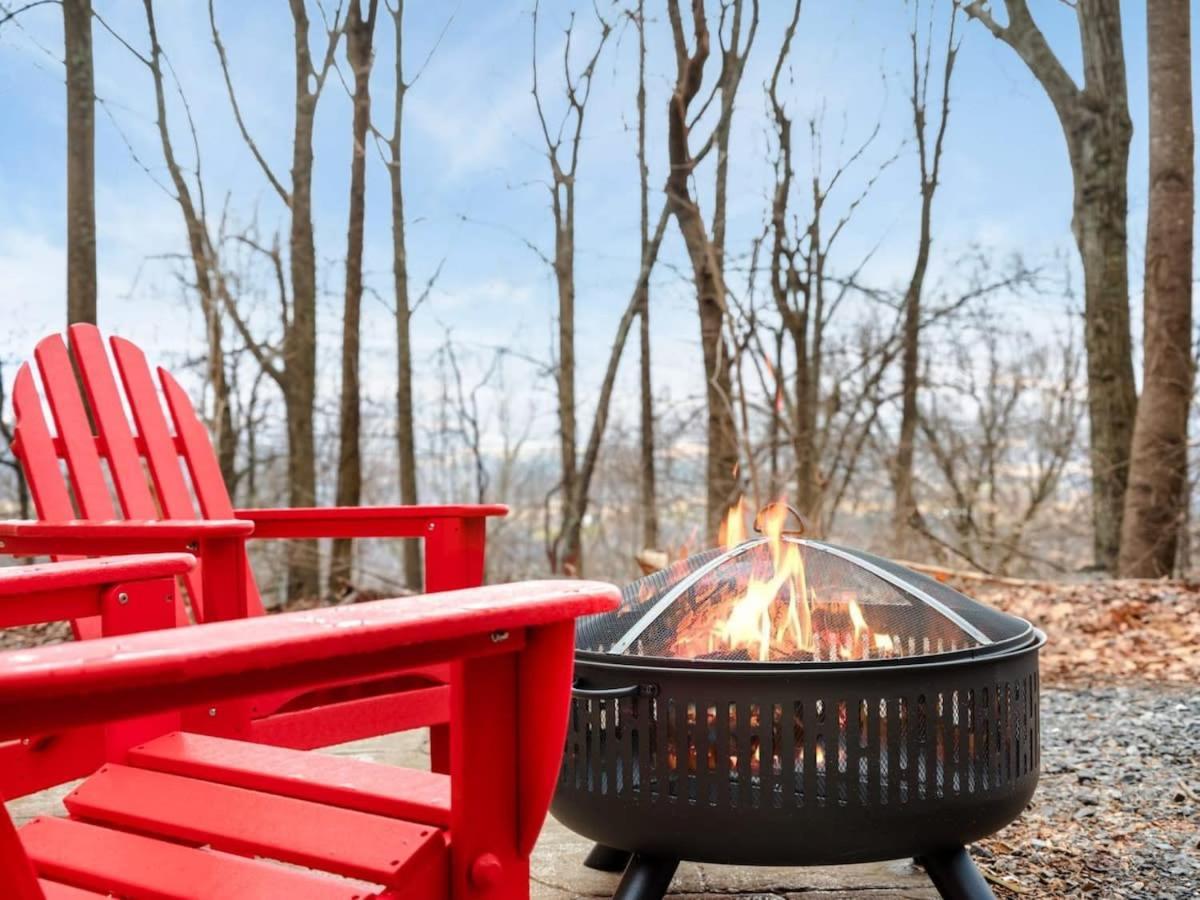 Modern Mountain Cottage W Hot Tub, Fire Pit, Wifi Inwood Экстерьер фото