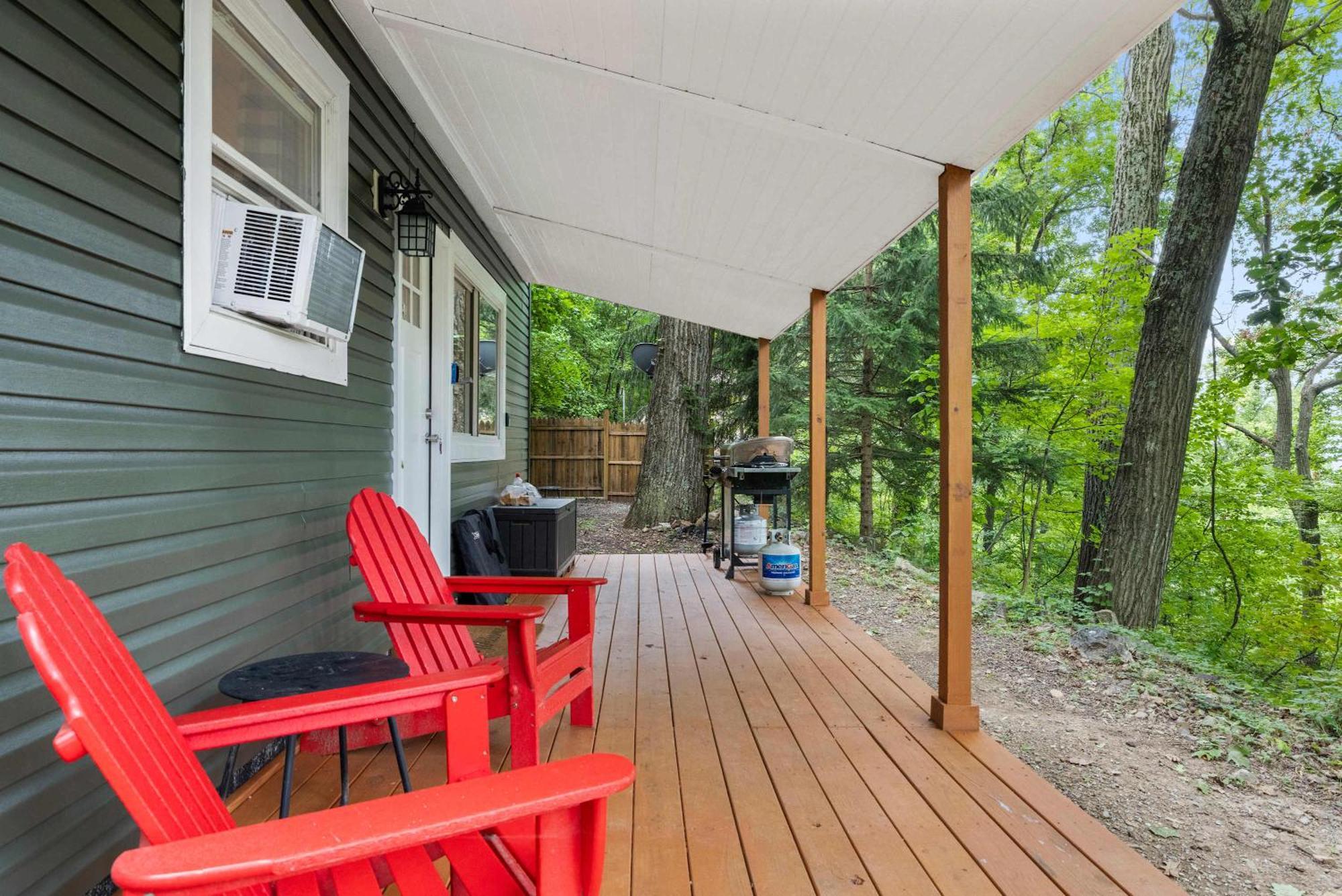 Modern Mountain Cottage W Hot Tub, Fire Pit, Wifi Inwood Экстерьер фото